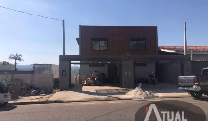Casa à venda - 177 M² de área construída - Bairro Loanda - Atibaia/SP