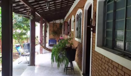 Casa à venda em terreno de 500m² no Jd. Imperial- Atibaia
