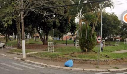 Casa á venda com terreno de 1.000 m² área comercial - Alvinópolis - Atibaia