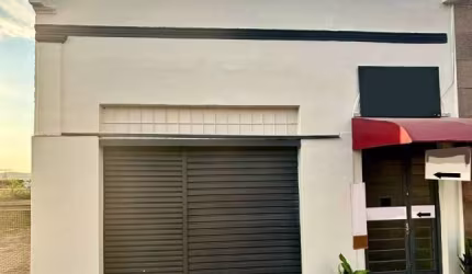 Salão comercial á venda, com uma casa no fundo - Centro  de  Atibaia