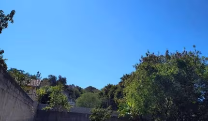 VENDE LINDO TERRENO ATIBAIA BAIRRO RESIDENCIAL.