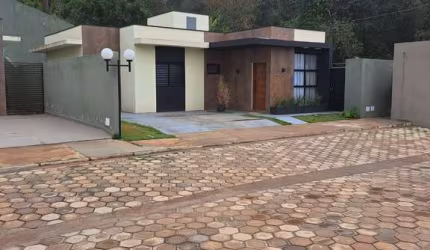 Casa com piscina a venda em Atibaia/SP - Chácaras Brasil