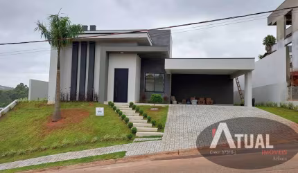 Casa de alto padrão à venda no Condomínio Shambala lll