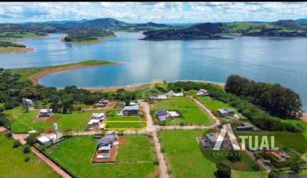 Terreno com 1.023m² à venda em condômino fechado -Piracaia