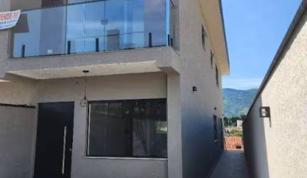 Casa á venda  no Jd. Guarujá Próximo á Av. Lucas Garcês- Atibaia.