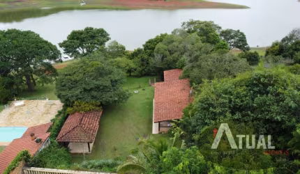 Chácara na beira da represa de de Piracaia - R$1.200.00,00