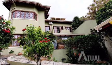 Casa á venda ou locação - Vila Petrópolis -Atibaia