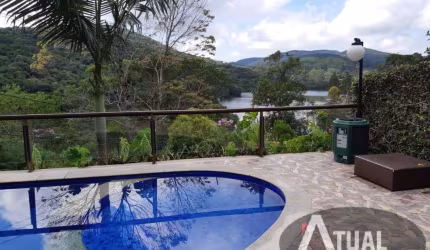 Casa á venda - 400 m² -  condomínio em Atibaia no bairro do portão