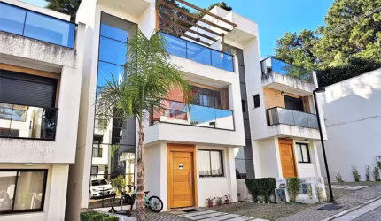 Casa em Condomínio à Venda em Cotia-SP, Parque Rincão: 3 quartos, 1 suíte, 3 banheiros, 2 vagas, 150,02m²!