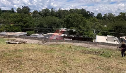 Terreno em Condomínio à Venda em Cotia-SP na Vila Santo Antônio 927,22 m² de Área