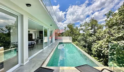 Luxuosa casa em condomínio à venda em Carapicuíba-SP, Chácara dos Lagos: 4 quartos, 4 suítes, 3 salas, 5 banheiros, 8 vagas, 435,90 m².