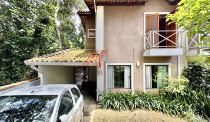 Chácara de luxo em condomínio com 3 quartos, 1 suíte e 2 vagas na cidade de Carapicuíba-SP!