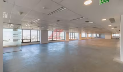 Sala Comercial de Alto Padrão em Alphaville Industrial, Barueri-SP: 1 sala, 4 banheiros, 17 vagas de garagem, 457,63 m².