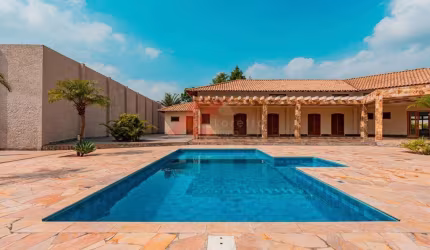 Luxuosa casa em condomínio à venda em Cotia-SP, Jardim Passárgada I: 4 quartos, 4 suítes, 3 salas, 5 banheiros, 6 vagas, 688,55 m².