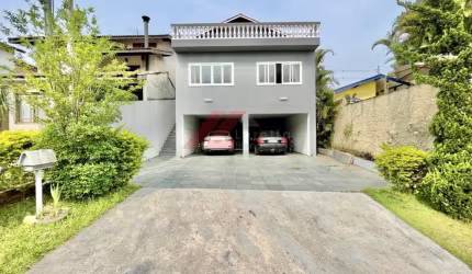 Imperdível! Casa em condomínio à venda em Cotia-SP, Jardim das Flores: 4 quartos, 2 suítes, sala, 3 banheiros, 5 vagas, 320 m².