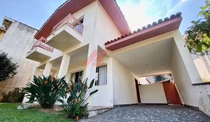 Casa em Condomínio de Luxo à Venda em Jandira-SP, Bairro Jardim Bolívia: 4 Quartos, 2 Suítes, 1 Sala, 4 Banheiros, 4 Vagas, 312m²!