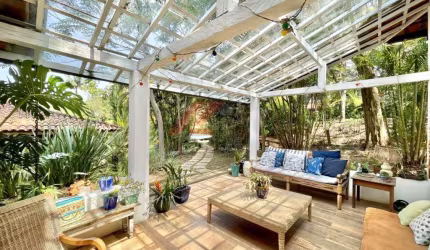 Luxuosa casa em condomínio na Granja Viana, Cotia-SP: 4 quartos, 2 suítes, 1 sala, 3 banheiros, 4 vagas, 282,65m².