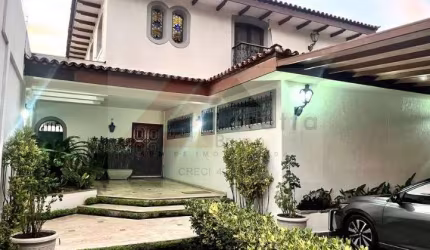 Butantã - Casa (Rua Fechada) 430m², 5 dormitórios, sendo 1 suíte, living amplo, espaço gourmet, quintal, piscina, 4 vagas