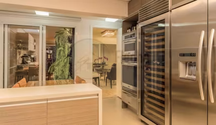 Excelente apartamento de 298m² em Vila Nova Conceição - 4 suítes e 5 vagas sendo 1 vaga box + depósito