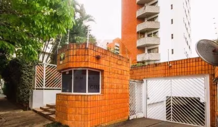 Excelente apartamento, com 160m, em prédio 1 por andar, 3 dormitórios (sendo 1 suíte), 3 vagas de garagem.