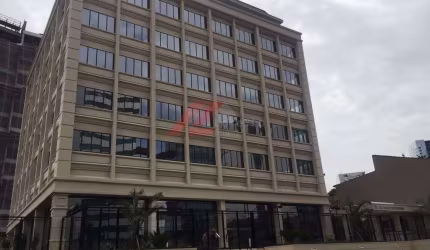 Venda de Conjunto Comercial em Pinheiros, São Paulo-SP: 4 banheiros, 6 vagas de garagem e 517m² de área