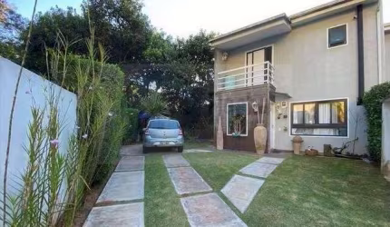 Cond Jd das Paineiras (Casa 130) - 3 sts, semi geminada. Rua do Shopp GV