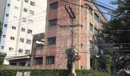 PRÉDIO COMERCIAL EM CHÁCARA INGLESA COM 1083M², Área: em 353,76m² de terreno, foram construídos 1.083m² com sete pisos,13 vagas. Localizado próximo da estação de Metrô Praça da Árvore.