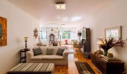 Confortáveis 220m2 - 3 dormitórios, 1 suíte e 1 vaga.