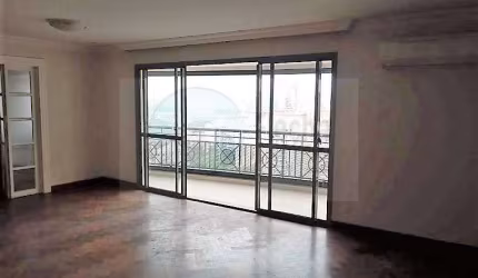 Apartamento em bom estado, 170,25 M² - 2 dormitórios e 3 vagas.