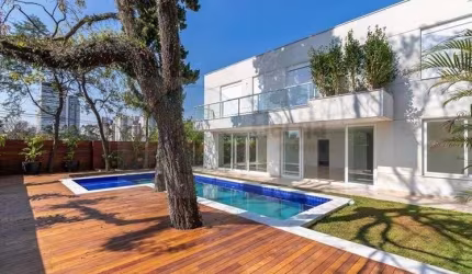 Casa de condomínio com 786,97m2 no Brooklin 4 suítes e 8 vagas