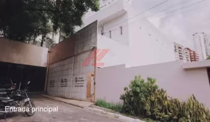 Prédio Comercial de Alto Padrão para Locação na Vila Nova Conceição - São Paulo-SP: 5 Salas, 4 Banheiros, 6 Vagas de Garagem, 800m² de Área.