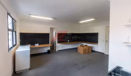 Sala comercial moderna na Vila Nova Conceição, São Paulo-SP: 1 sala, 1 banheiro, 1 vaga e 33,53m² de área. Venha conhecer!