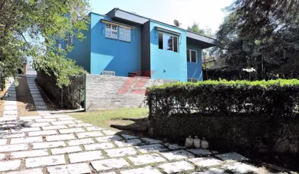 Imóvel de luxo em condomínio na Vila Appia Antica em Carapicuíba-SP: 6 quartos, 6 suítes, 2 salas, 6 banheiros, 8 vagas, 550m².