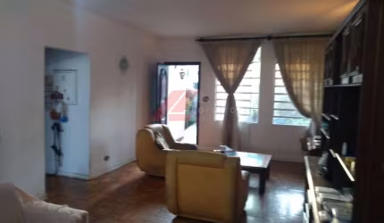 Excelente oportunidade de locação: Casa comercial de 6 quartos com suíte e 2 salas no Jardim Bontempo, Taboão da Serra-SP!