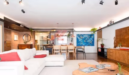 Apartamento de Luxo para Locação no Itaim Bibi, São Paulo-SP: 4 Quartos, 2 Suítes, 1 Sala, 4 Banheiros, 2 Vagas, 240m².