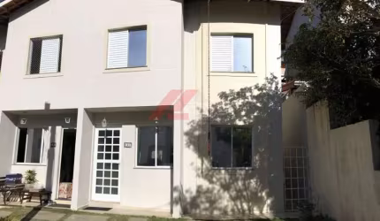 Casa em Condomínio de Alto Padrão em Cotia-SP - 3 Quartos, 1 Suíte, 2 Vagas - Imperdível!