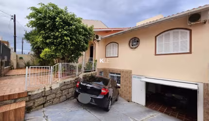 Casa com 4 quartos à venda na Rua Olegário da Silva Ramos, --, Capoeiras, Florianópolis por R$ 949.000