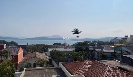 Apartamento com 3 quartos à venda na Rua Antenor Morais, --, Bom Abrigo, Florianópolis por R$ 900.000