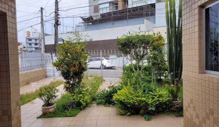 Casa com 4 quartos à venda na Rua Raimundo Correia, --, Estreito, Florianópolis por R$ 1.600.000