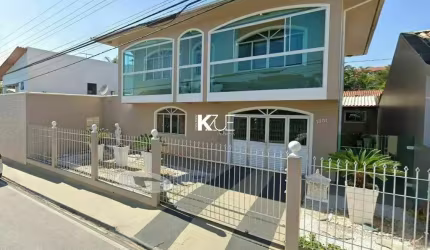 Casa com 3 quartos à venda na Rua Paulino Júlio de Souza, --, Ipiranga, São José por R$ 980.000