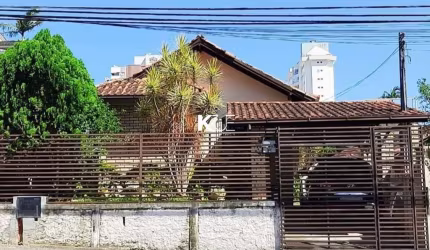 Casa com 3 quartos à venda na Rua Professora Antonieta de Barros, --, Canto, Florianópolis por R$ 1.100.000