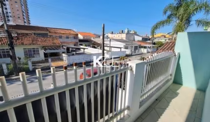 Casa com 5 quartos à venda na Rua Coronel Américo, --, Barreiros, São José por R$ 1.272.000