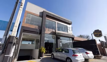 Ponto comercial com 7 salas para alugar na Avenida das Américas, 926, Três Marias, São José dos Pinhais, 400 m2 por R$ 7.000