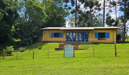 Chácara / sítio com 2 quartos à venda na Rua Artur Carvalho Da Rocha, 1450, Contenda, São José dos Pinhais por R$ 2.299.000