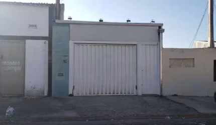 Casa com 3 quartos 2 banheiros a venda no Jardim Santa Lucia em Campinas-SP