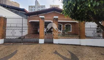 CASA À VENDA COM 3 QUARTOS, 1 SUÍTE E 4 VAGAS NO JARDIM FLAMBOYANT EM CAMPINAS/SP.