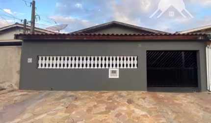 Casa á venda, 3 dormitórios e 3 vagas de garagem cobertas com edícula no jardim Yeda em campinas / SP.