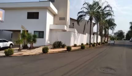 Casa com 4 suítes à venda no Residencial Paineiras em Paulínia-SP.