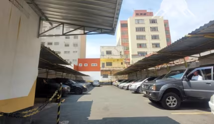 Terreno com estacionamento para venda, no Centro, em Campinas/SP
