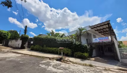 Casa para venda com 3 dormitórios sendo 1 suite no Parque São Quirino, em Campinas/SP